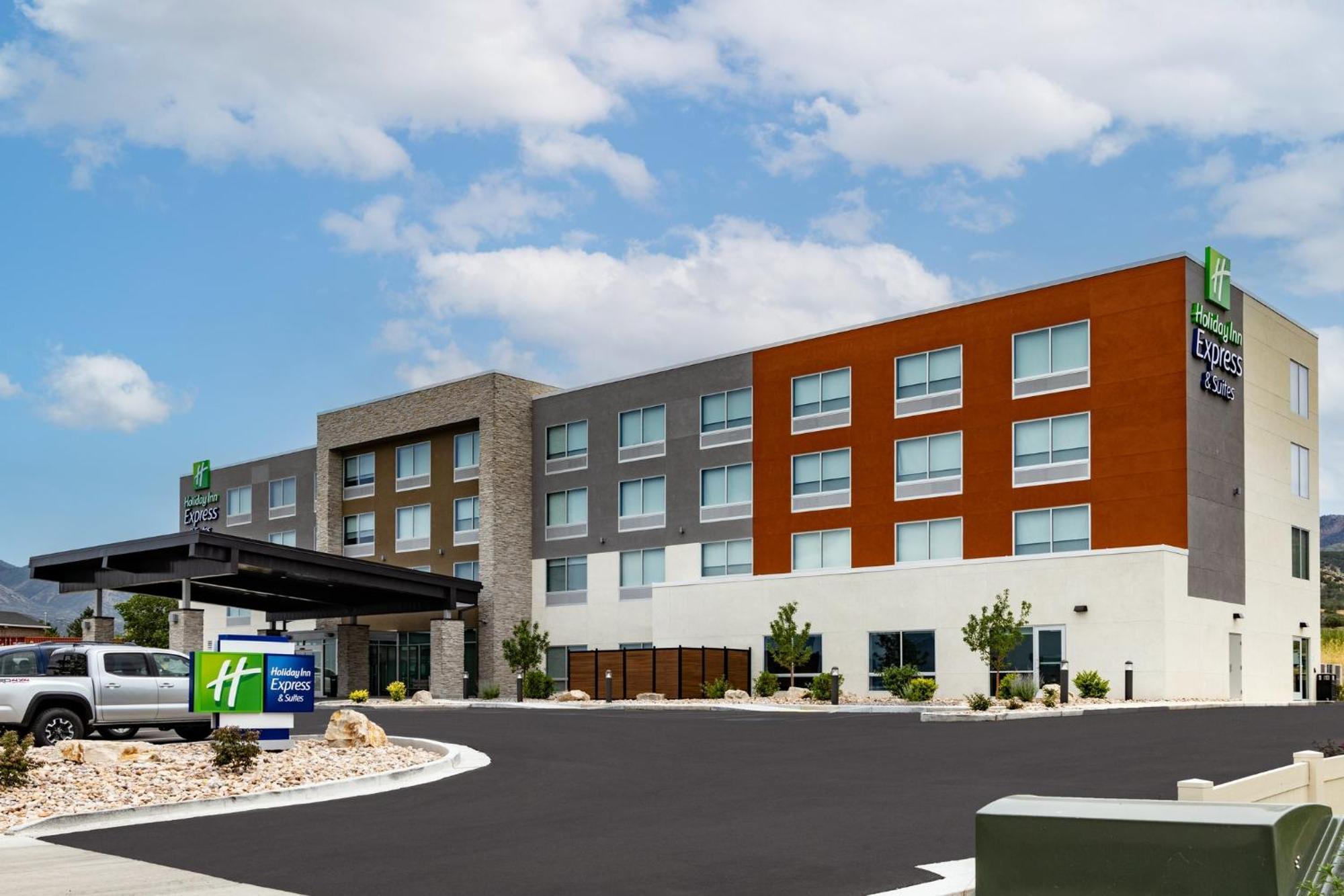 Holiday Inn Express & Suites - Nephi By Ihg Экстерьер фото